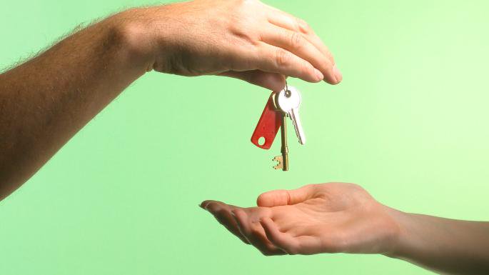 ÇOCUĞUNA İŞYERİ OLARAK KULLANMASI İÇİN BEDELSİZ OLARAK GAYRİMENKULÜNÜ TAHSİS EDENLERİN GMSİ VE STOPAJ YÜKÜMLÜLÜĞÜ KARŞISINDAKİ&nbsp;DURUMU